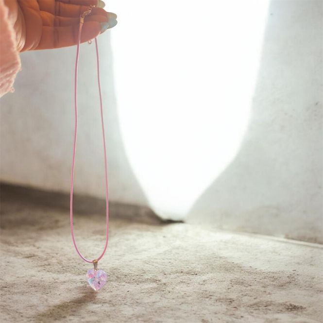 Hovedbilde Hjerte kjede lys rosa
