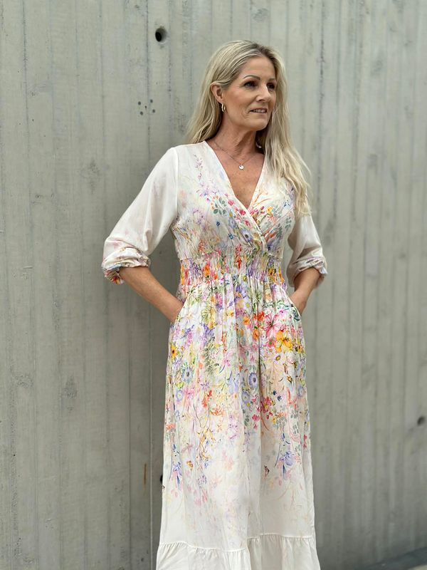 Nikki dress hvit